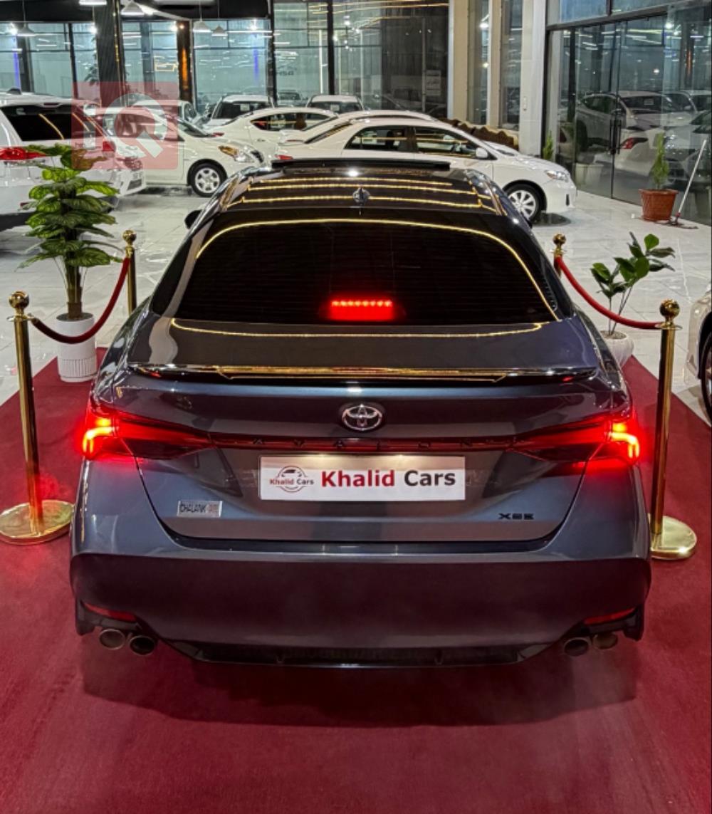 تويوتا أفالون